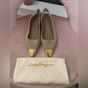 Ferragamo Alhena metallic toe-cap slingback flat ballerina shoes – Neutrals